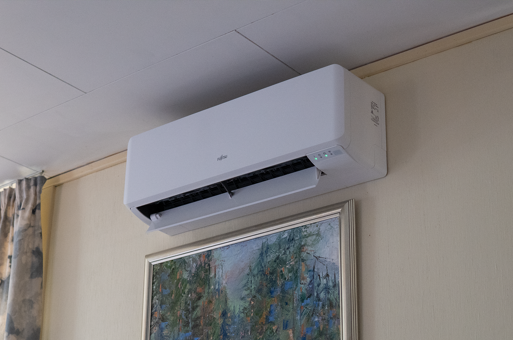 veggmontert varmepumpe